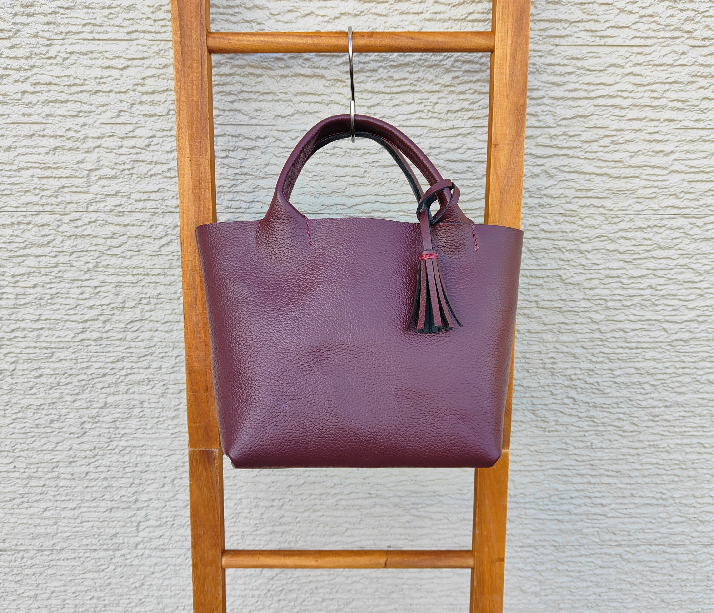 【姫路レザー】手縫いのミニトートバッグ（コンパクト/シンプル/メンズ/レディース/ミニバッグ/軽い/旅行）ボルドー