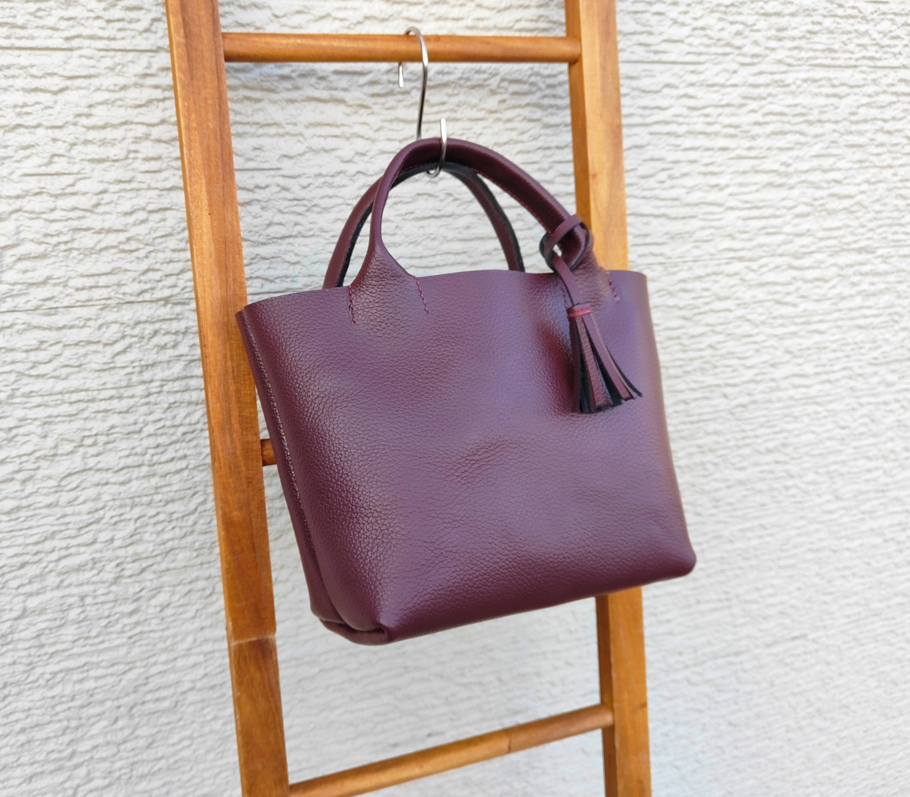 【姫路レザー】手縫いのミニトートバッグ（コンパクト/シンプル/メンズ/レディース/ミニバッグ/軽い/旅行）ボルドー