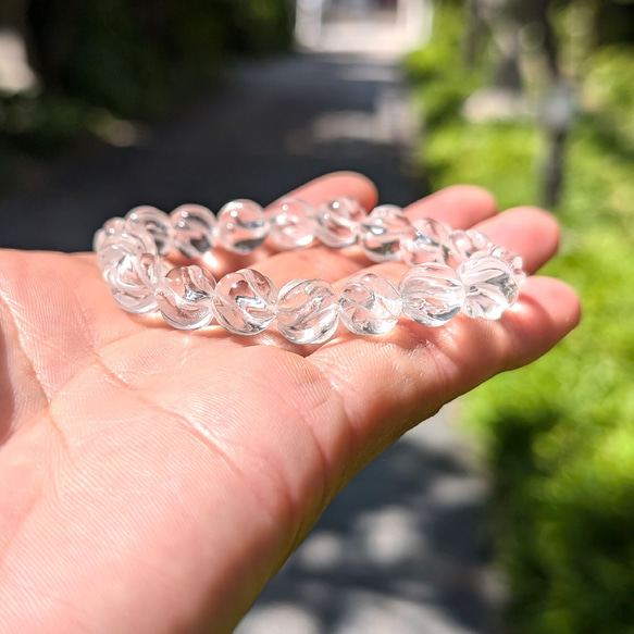 ☆光を吸収し輝きに変換する トルネード水晶 ブレスレット 10mm