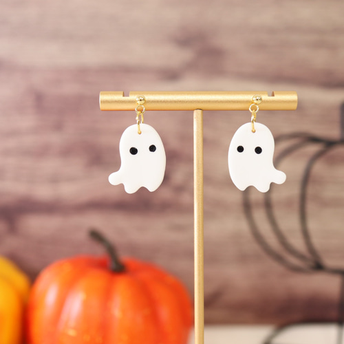 ghost accessory】左右対称おばけ イヤーアクセサリー ピアス