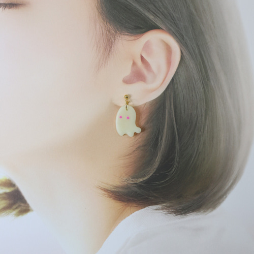 ghost accessory】光る左右対称おばけ アクセサリー ピアス/イヤリング