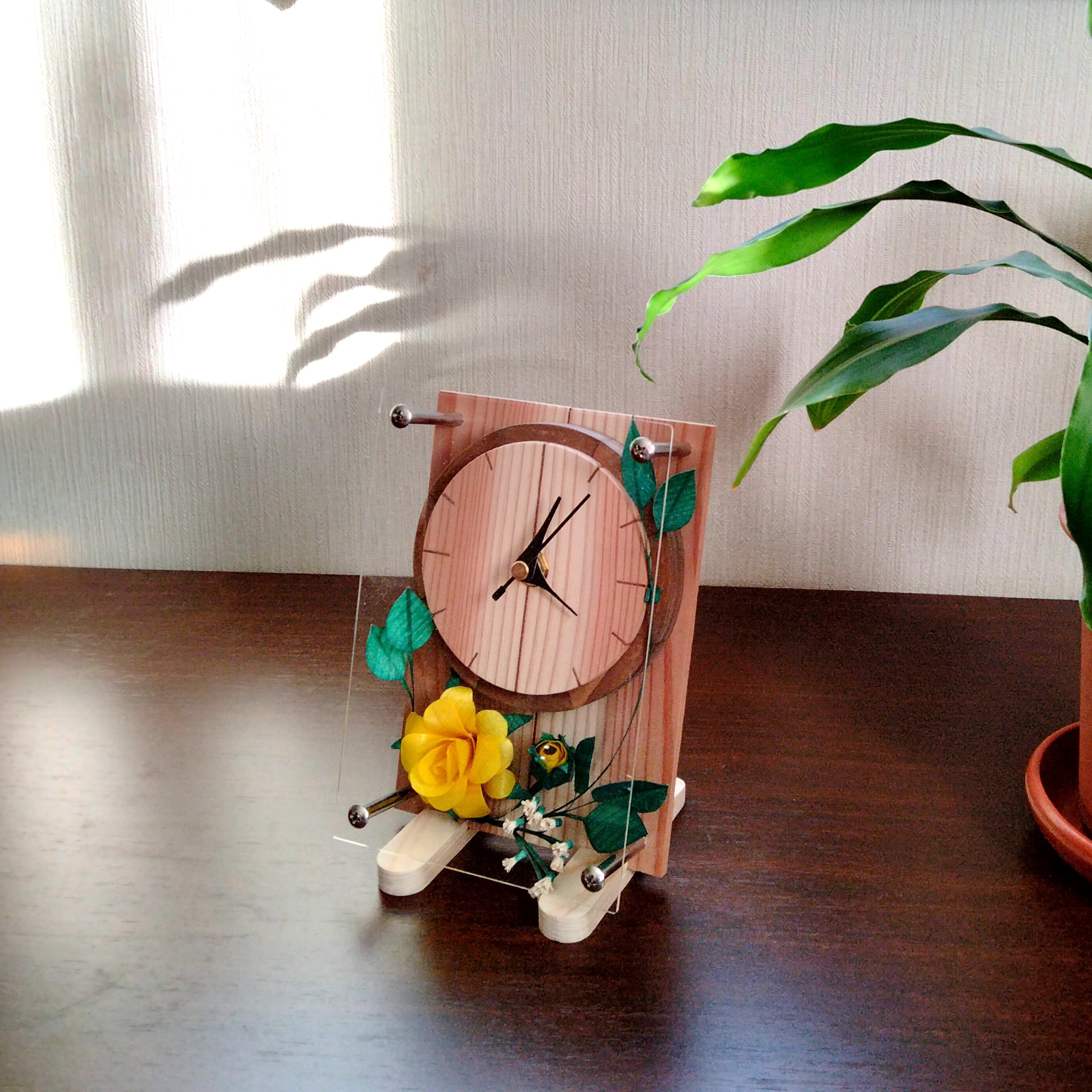 木製の花 置き時計 （バラ・B6サイズ） Wooden Flower 掛け時計