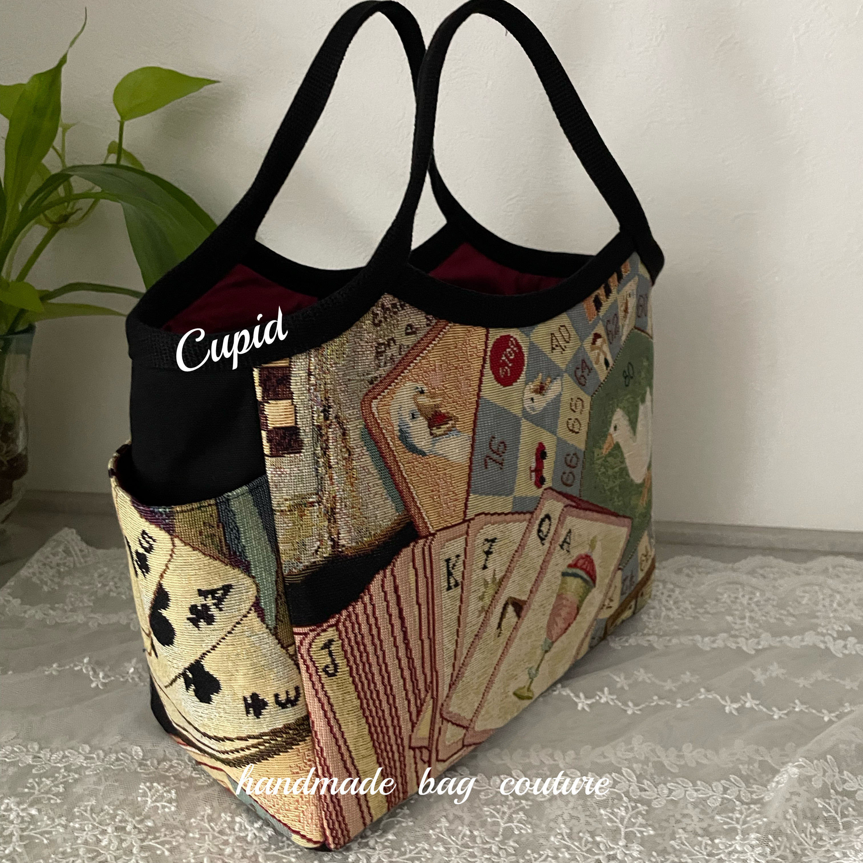 オランダゴブラン織（アヒル・鳥・トランプ・ゲーム柄）を使ったグラニーバッグ（中サイズ）