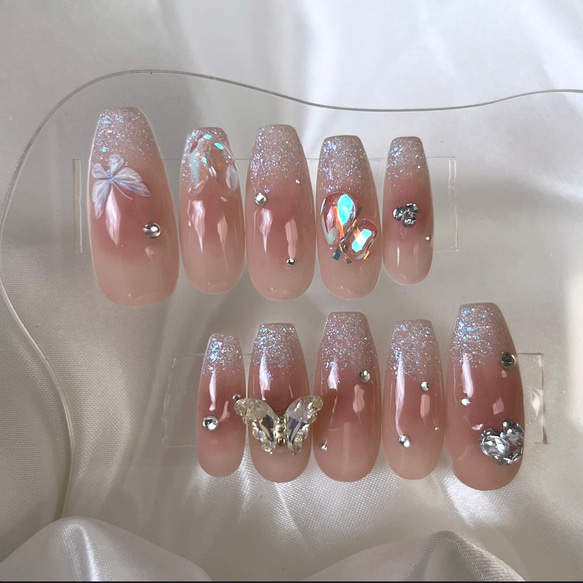 うるちゅるワンホンネイル ネイルチップ（つけ爪） 𝐋𝐮𝐍𝐚𝐯𝐢