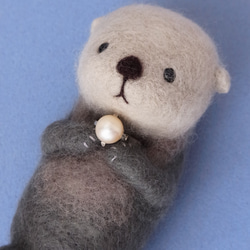 ラッコのお気に入りの石リングホルダー　羊毛フェルト　リングスタンド　指輪置き　らっこ 8枚目の画像