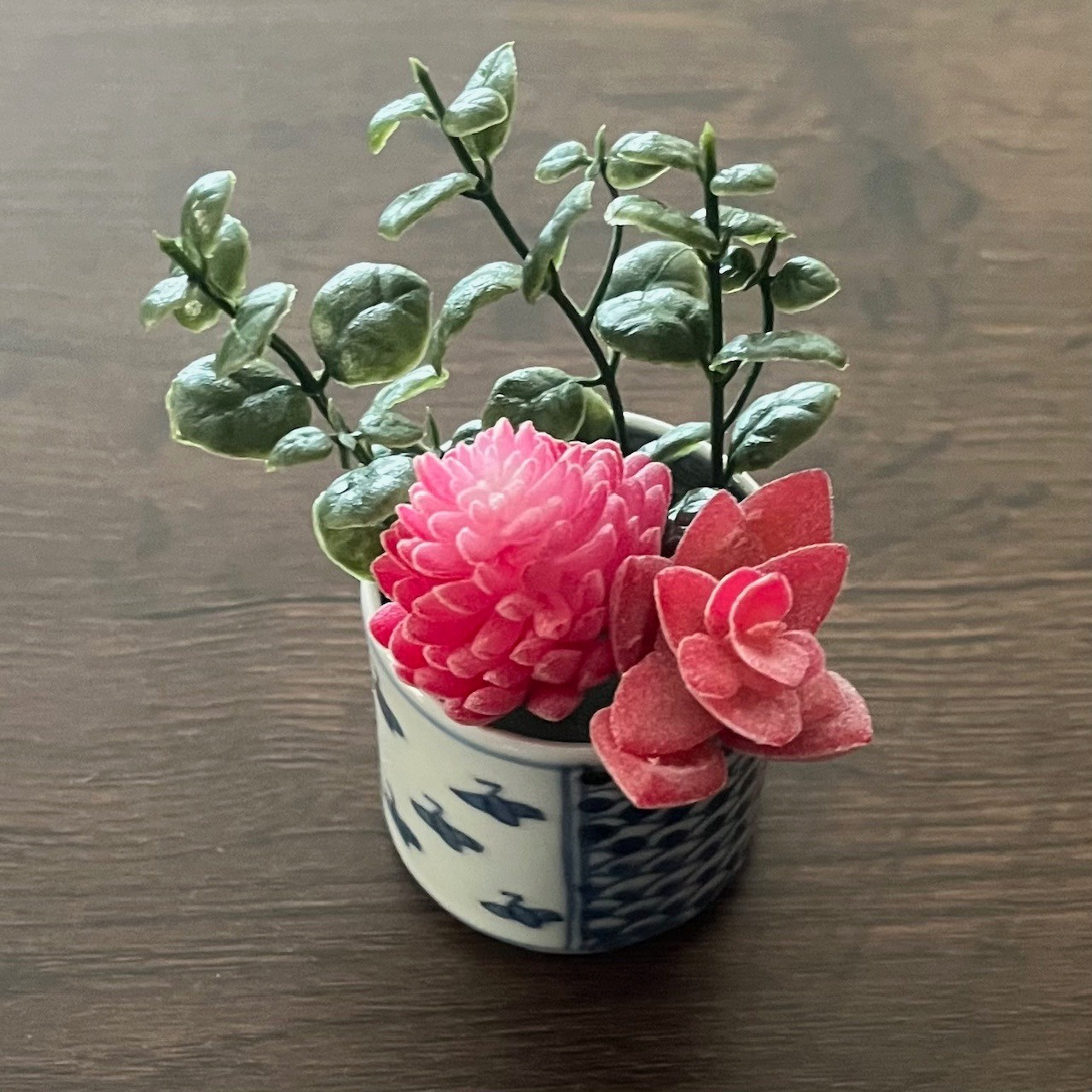 造花 アレンジ アーティフィシャルフラワー＜多肉植物＞ artificial flowers   古伊万里染付折鶴波文様 12,943円