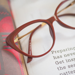 狐狸形鏡框 | 紅棕色 | 可用作老花眼鏡、假眼鏡、近視鏡、散光鏡或太陽眼鏡 第3張的照片