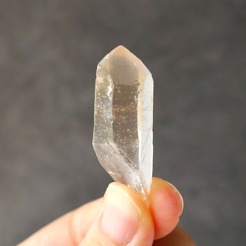 ゴールデンヒーラー クォーツ 原石 水晶 鉱物 希少石 天然石 ゴールデンヒーラー クォーツ 原石 水晶 鉱物 希少石 天然石