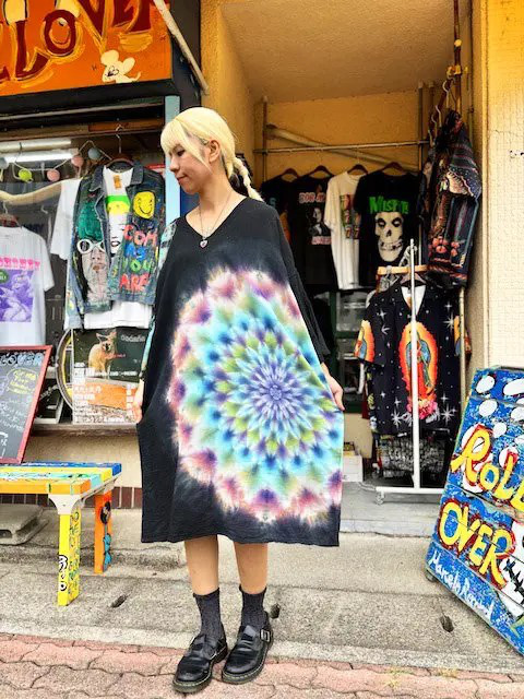 タイダイ染め ゆったりワンピース 海棠色（かいどういろ）美しく花が咲くような大曼荼羅　　HD22-14