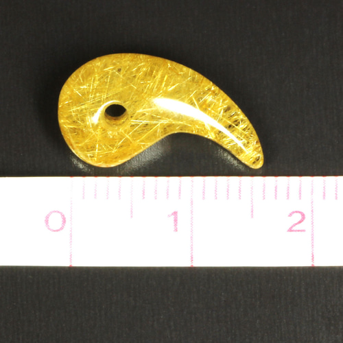 濃密すぎる金針】一点物 ゴールドルチルクォーツ 勾玉
