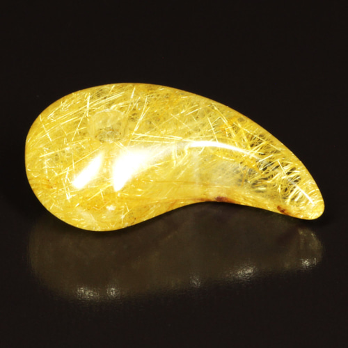 濃密すぎる金針】一点物 ゴールドルチルクォーツ 勾玉
