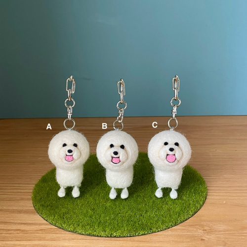 にっこり羊カットビションキーホルダー ビションフリーゼ 羊毛フェルト