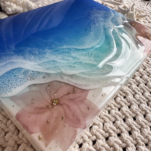流れる花プルメリア オーシャンブルーの海 海レジンアート 波