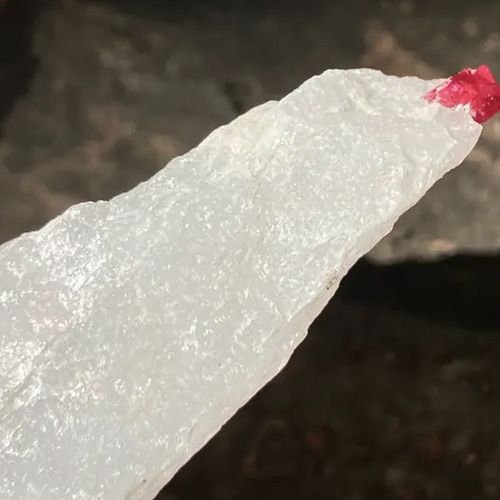 ミャンマー産 レッドスピネル 母岩付き原石 天然石 stonetatsuya