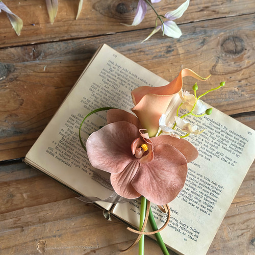 アーティシャルフラワーブーケ　胡蝶蘭、アンスリウム、カラー 胡蝶蘭とアンスリウムのブーケ コーラル ニュアンスカラー リゾート