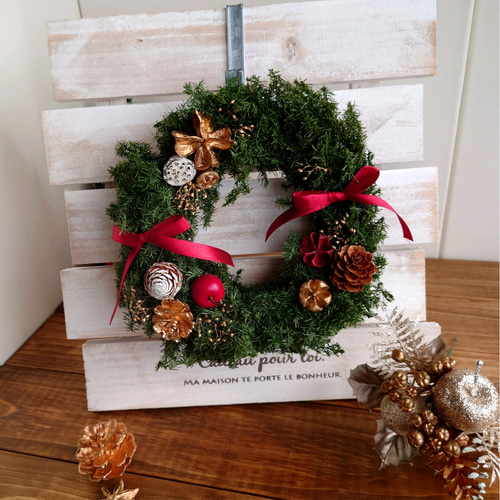 ☆特別価格☆【一点もの現物有 】 ヒムロスギと木の実の小さめ