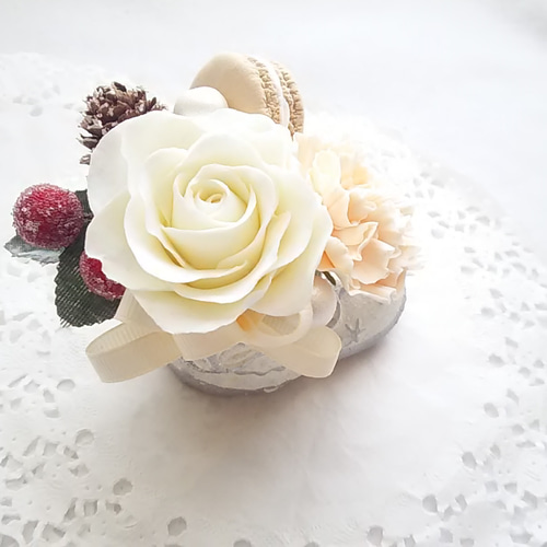 一点限り】❁手のひらサイズのミニクレイフラワーアレンジメント・白い