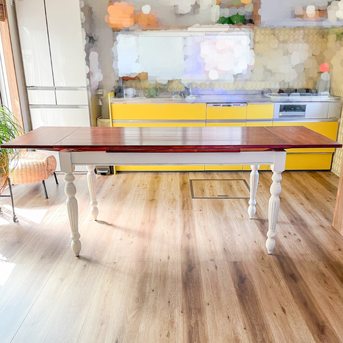 ドローリーフダイニングテーブル（伸長式）1