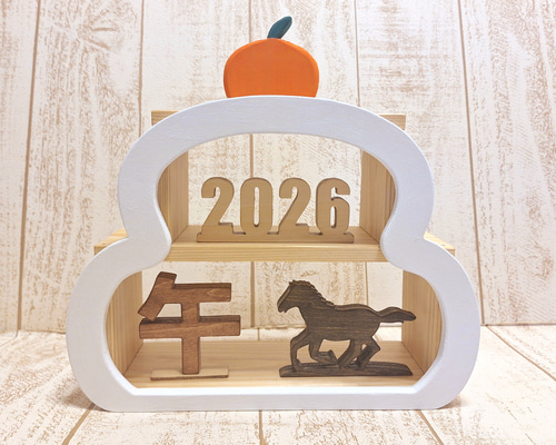 木製 鏡餅型飾り棚｜正月インテリア 縁起物 壁掛け・置き兼用（干支