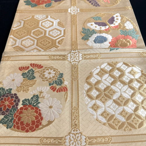 ◼︎C1023◼︎袋帯 正絹 有職文様 金糸 箔 テーブルランナー