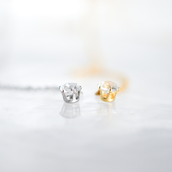 【天然石クリスタル(水晶)のシンプルな一粒ネックレス】クリア/5mm/サージカルステンレス/つけっぱなしok 5枚目の画像
