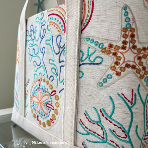 刺繍生地⋆*❁*大きめト－トバッグ⋆*❁*ハンドメイド トートバッグL 41×25×10cm カラフルな海物刺繍／生成り帆布8号