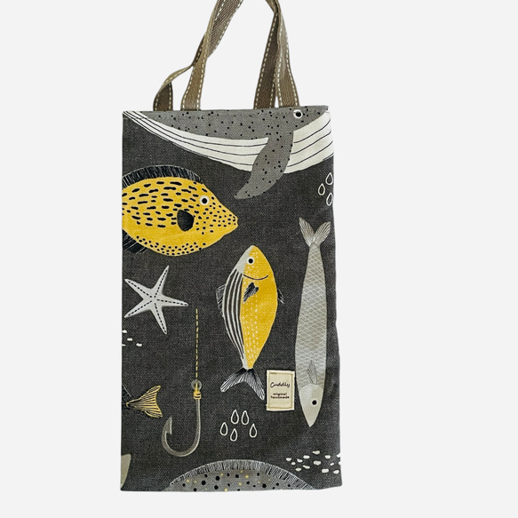 普通・お魚さんのペタンコバッグ　水筒入れサイズ　濃グレー　27.5×15.5 7枚目の画像