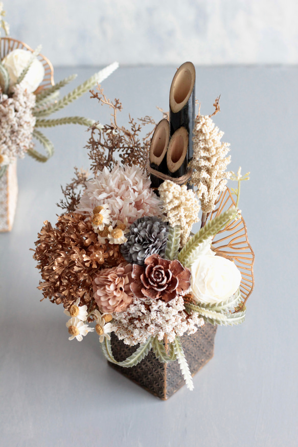 お正月 門松アレンジ シャビーシック 大人可愛い アーティフィシャルフラワー 玄関飾り 18枚目の画像