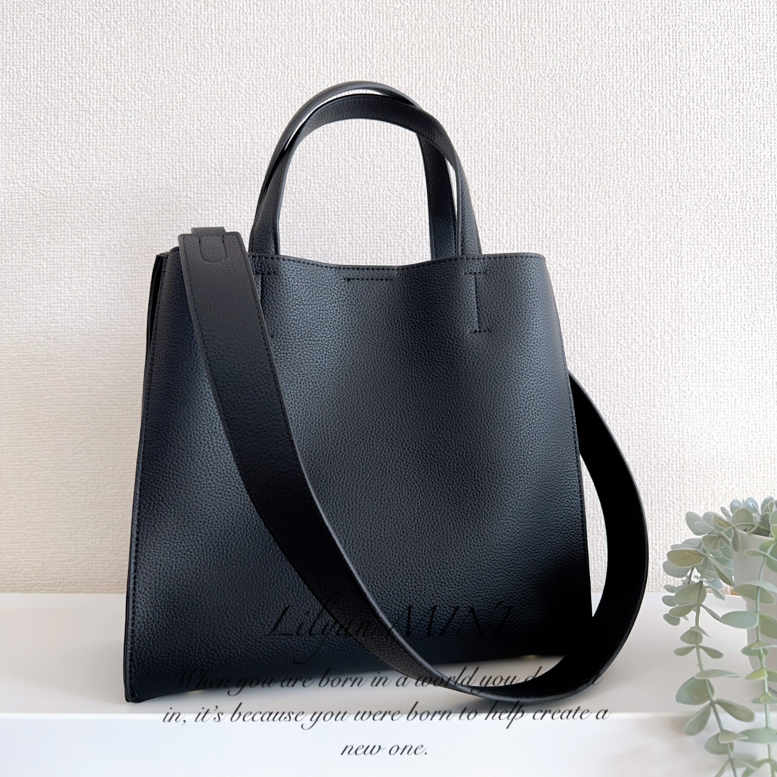 新品LILIRenaトートバッグ　ブラック　レザー バッグ　黒