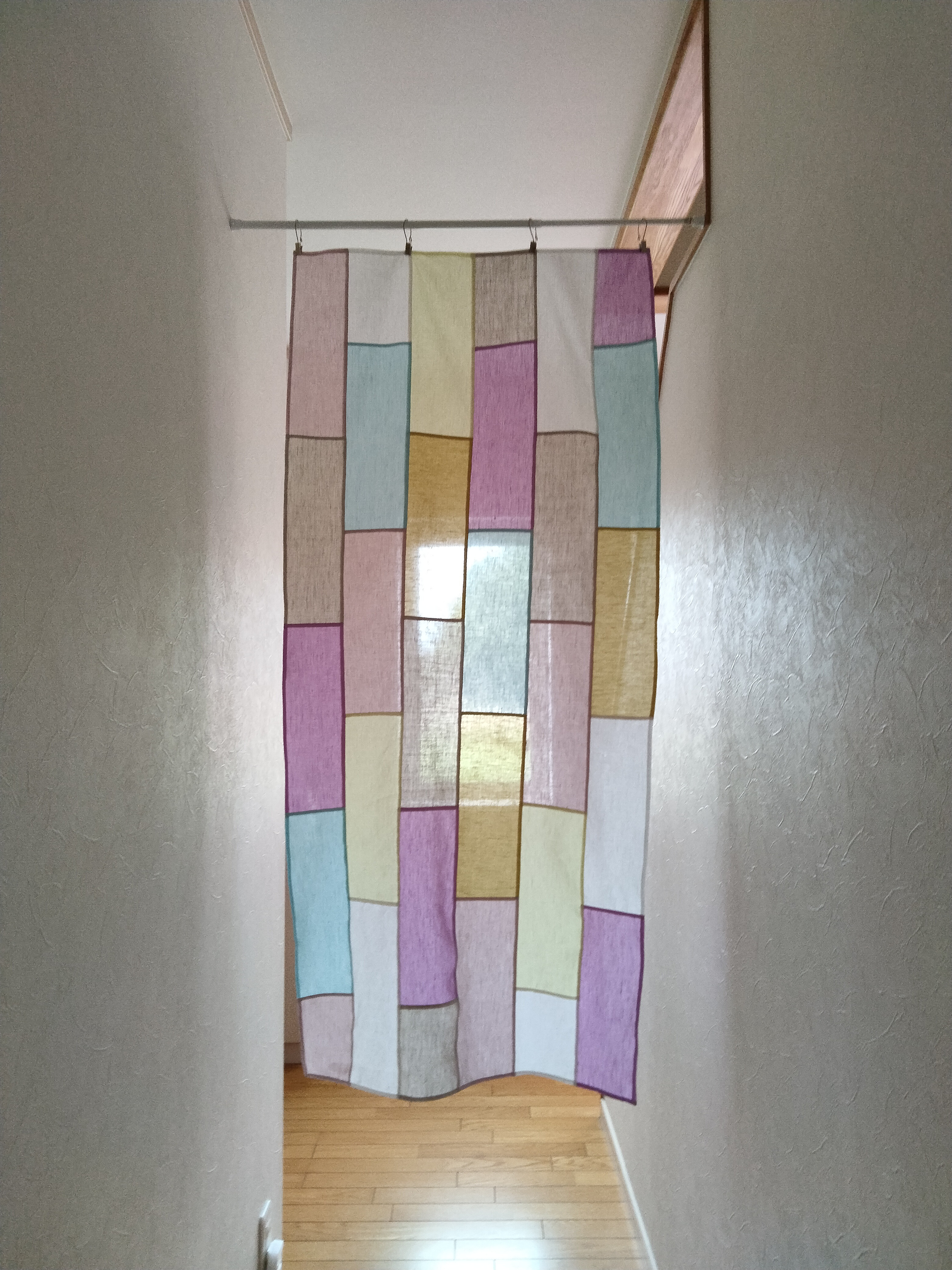 ♥コットンリネン♥甘さ控えめ♥くすみパステルカラー♥長方形のランダムパッチワークカーテン★60✕135★