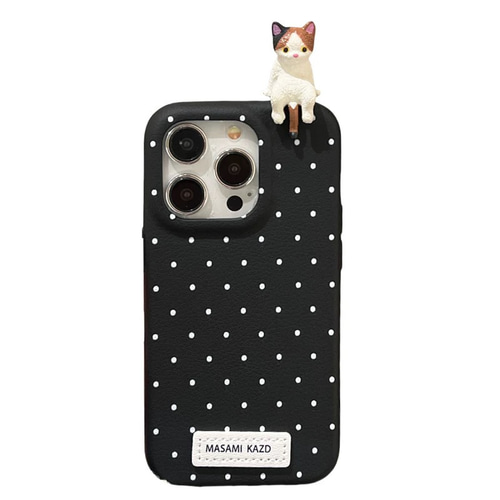 新品同様 iPhone16対応♡立体怠惰な猫 柔らかい革の質感携帯 ドット柄 小物