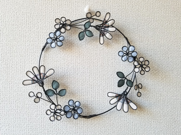 ダスティブルーのお花のリースワイヤー布細工ワイヤークラフト リース