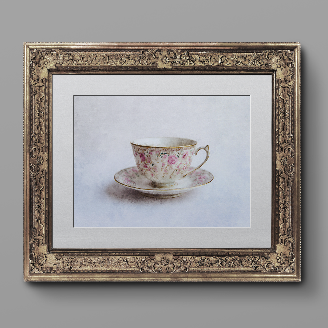 銘品　カップ　ソーサー　エッグシェル　金彩色絵細密画人物図　アンティーク 銘品 カップ ソーサー エッグシェル 金彩色絵細密画人物図