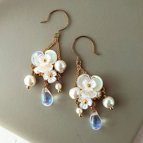 パール フラワー ドロップ ピアス イヤリング シャンデリア ホワイト  