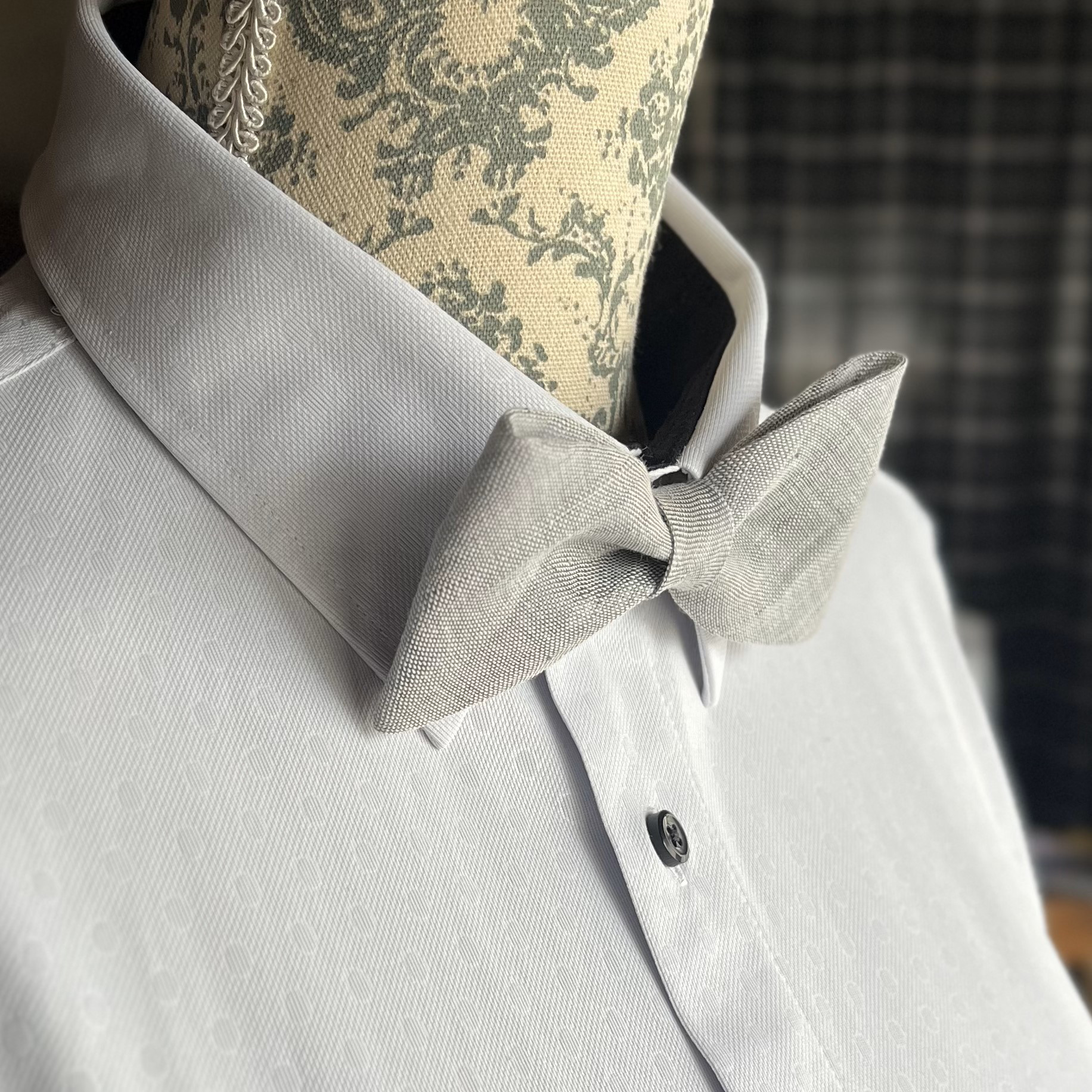 希少素材：アバカ織の蝶ネクタイ　　グレー