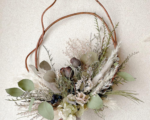 ドライフラワーのリース ユーカリ ベルガムナッツ つるリース スワッグ