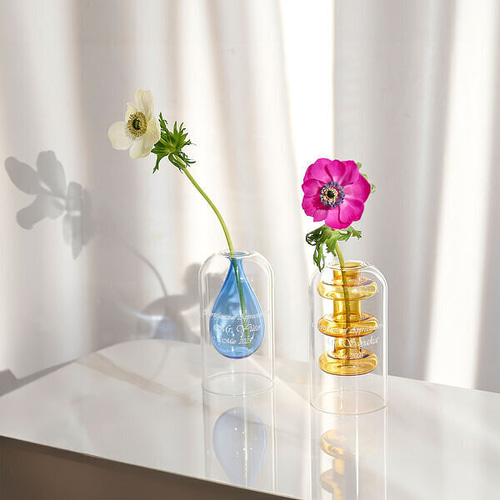 名入れ】クリアドームの中にユニークなシルエットが浮かんで見える