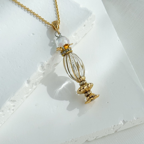 パフュームボトル 香水瓶 ペンダント ゴールド クラシカル