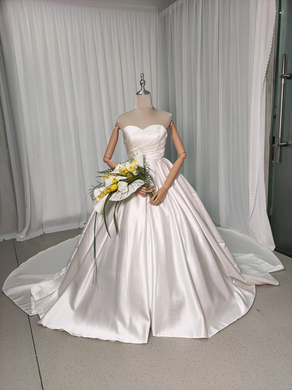 ベアトップサテンウェディングドレスエレガント結婚式 ベアトップサテンウェディングドレス結婚式上品 ブライダル