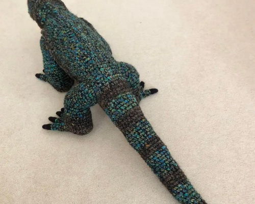 ドラゴン　あみぐるみ パターン: デズモンド ドラゴン - かぎ針編みのドラゴン