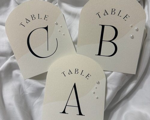 エンボス紙 アーチ型 パール バイカラー テーブルナンバー 結婚式