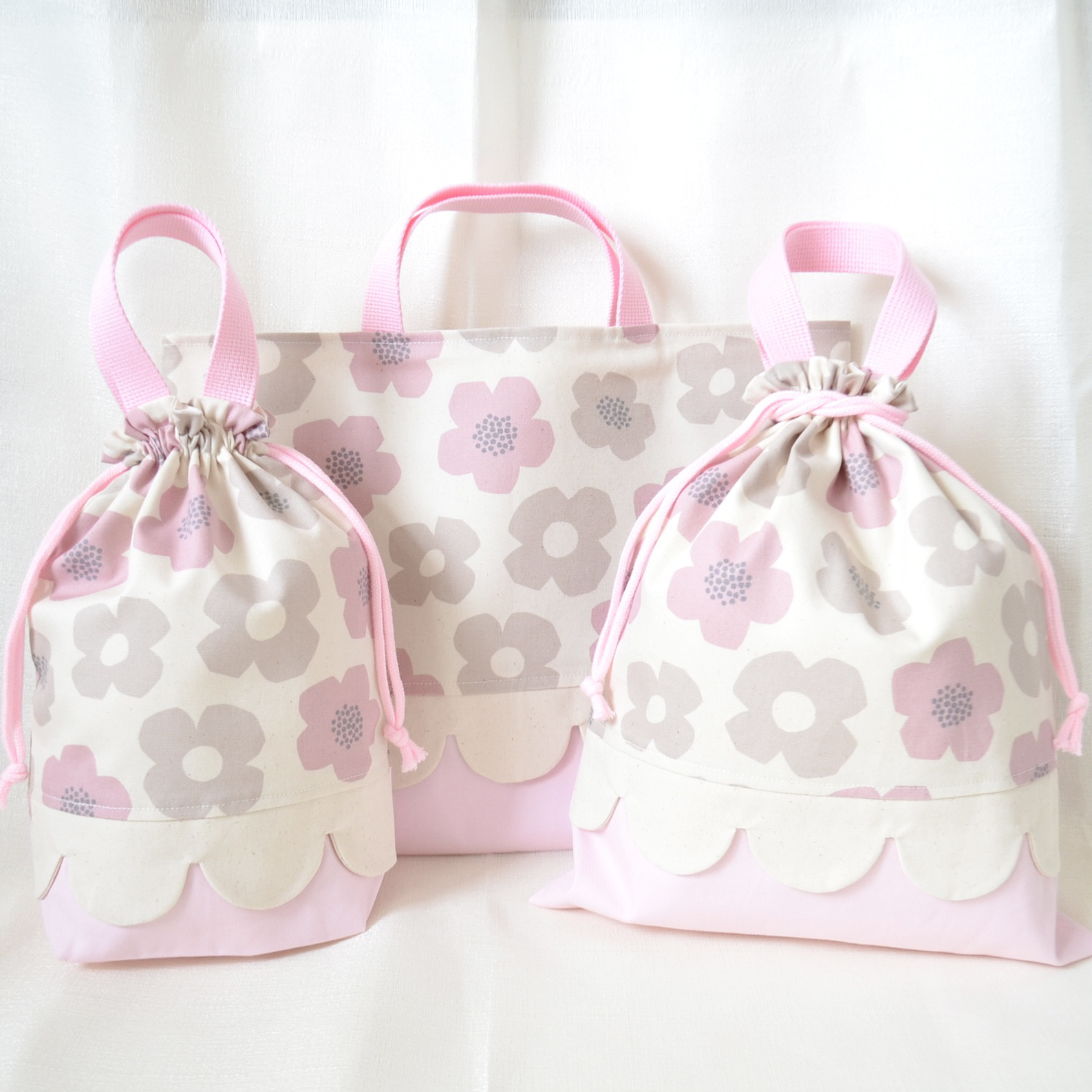 【受注制作】入園・入学準備　3点セット　ピュアピンク　北欧調花柄　フリル　サイズオーダー可