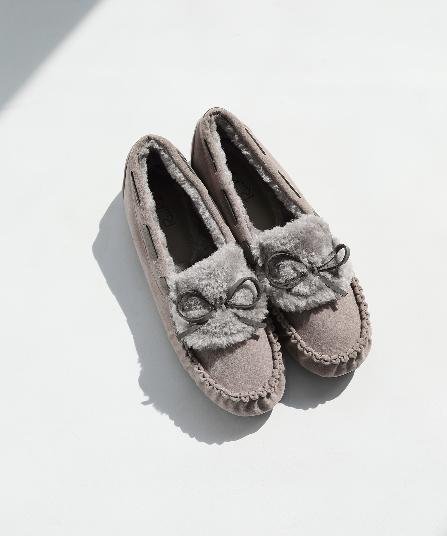 やさしい履き心地と、あたたかなぬくもり♪冬の暮らしに寄り添う、ふわもこファーリボンモカシン【S/M/L/LL】