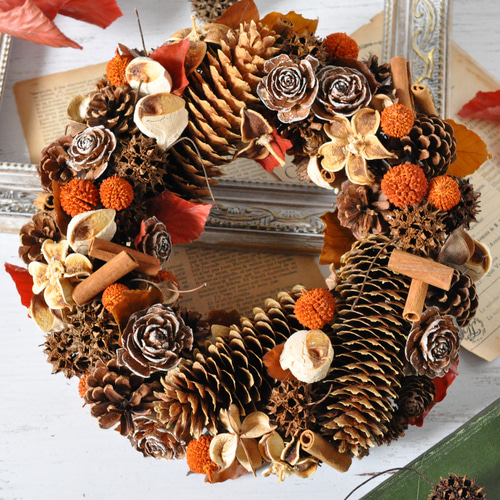 ✽たっぷり木の実✽落ち葉舞い散る秋のリース リース 一枚の葉