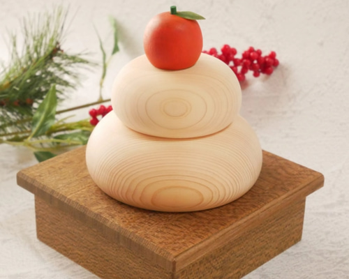 紀州ひのきの木製もっちり鏡もち Ｍサイズ　正月飾り／鏡餅／門松 3b8a5bee5ea4e72f4b4c056f29d6f2