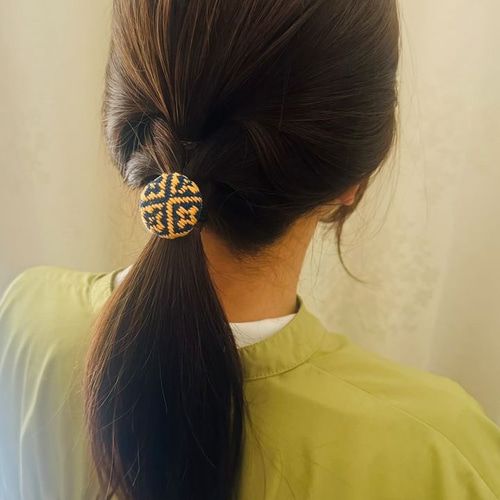 こぎん刺し くるみボタン うろこ形と裏うろこ ピンク系 ヘアゴム Lotti