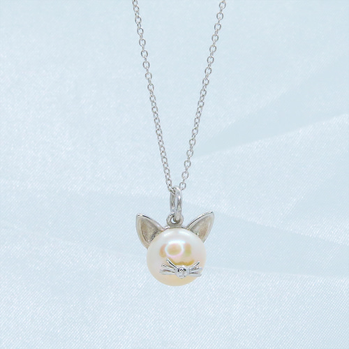 ネックレス 子猫が毛糸玉にじゃれているようなキュート 淡水