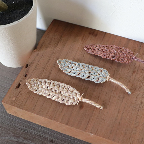 Mizuhiki 水引 フェザー風 木の葉結び ブローチ アクセサリー箱