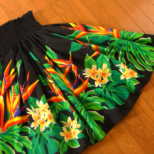 フラダンス 衣装 パウスカート イエロー系 フラ ダンス スカート 花柄 プルメリア柄 黄 白 緑 レッスン フラダンス 衣装 パウスカート  グリーン系 花柄 フラワー フラワープリント ハワイアンプリント アロハ レッスン 練習 植物柄 シングル かわいい 鮮やか 華やか ... パウスカート★オーダー　プルメリア   リーフ柄