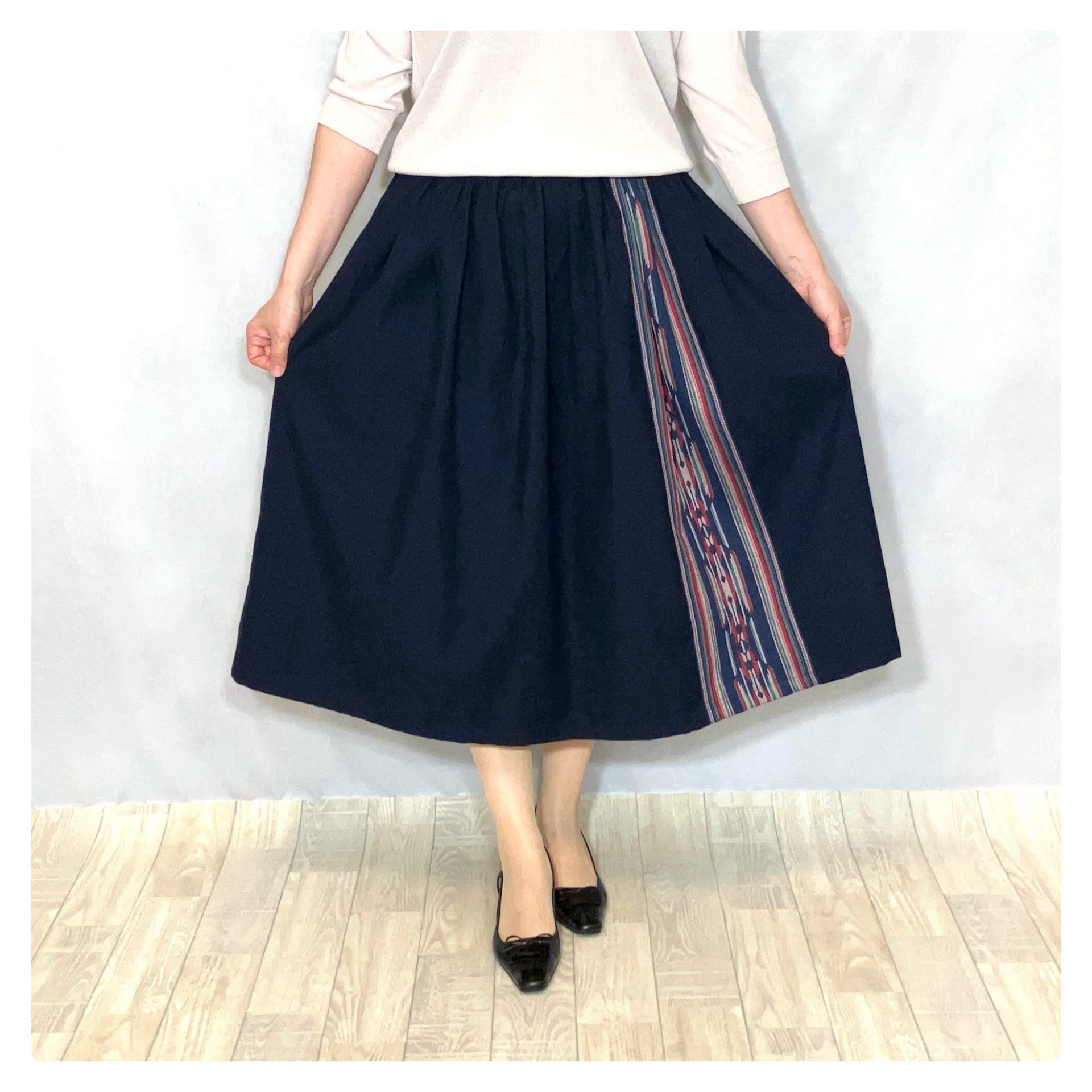 受注製作♡播州織のストレッチコーデュロイ（ネイビー）とネイティブ柄のギャザースカートby Aki［A2461］